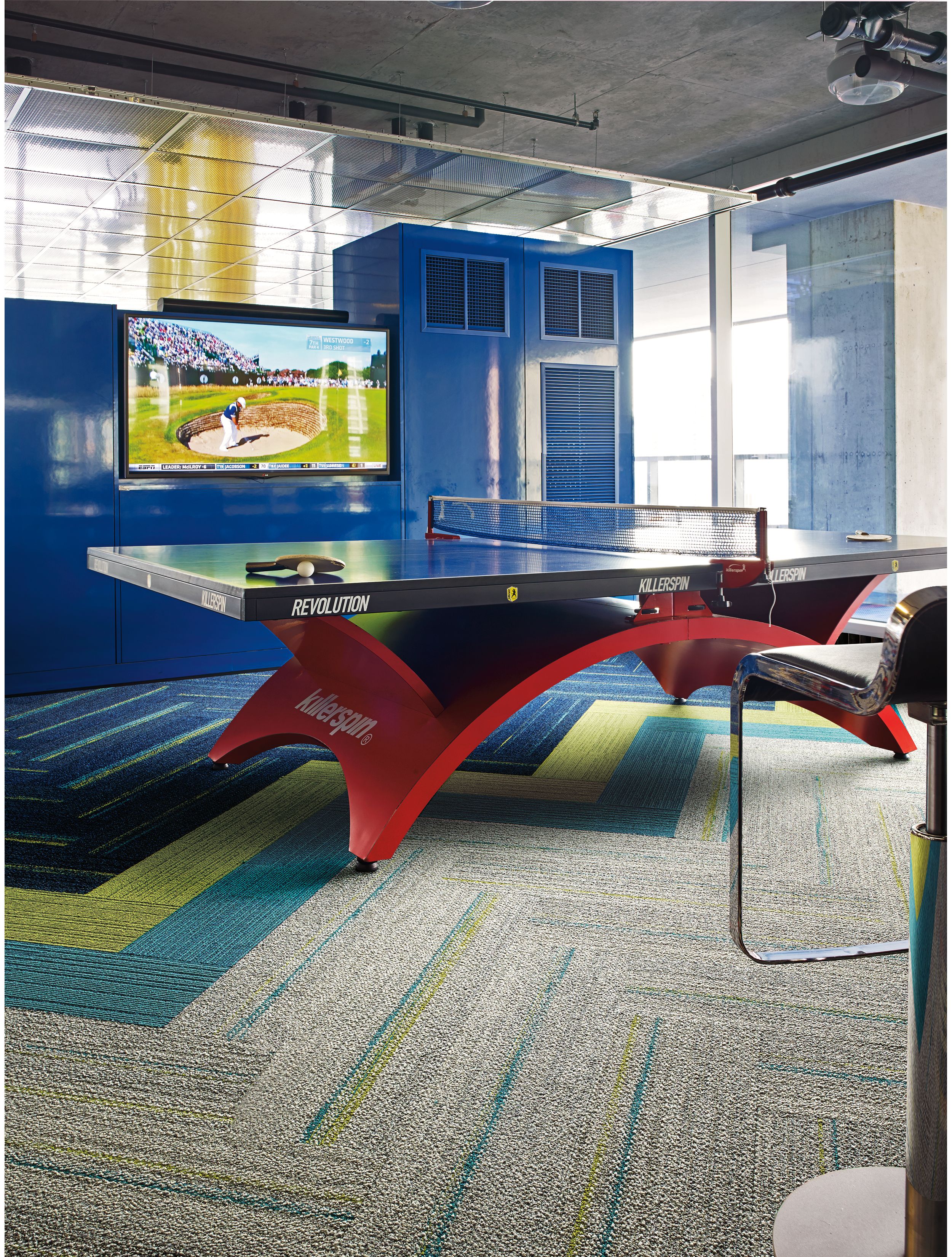 Interface Ground Waves and On Line plank carpet tile in game room with ping pong table imagen número 8